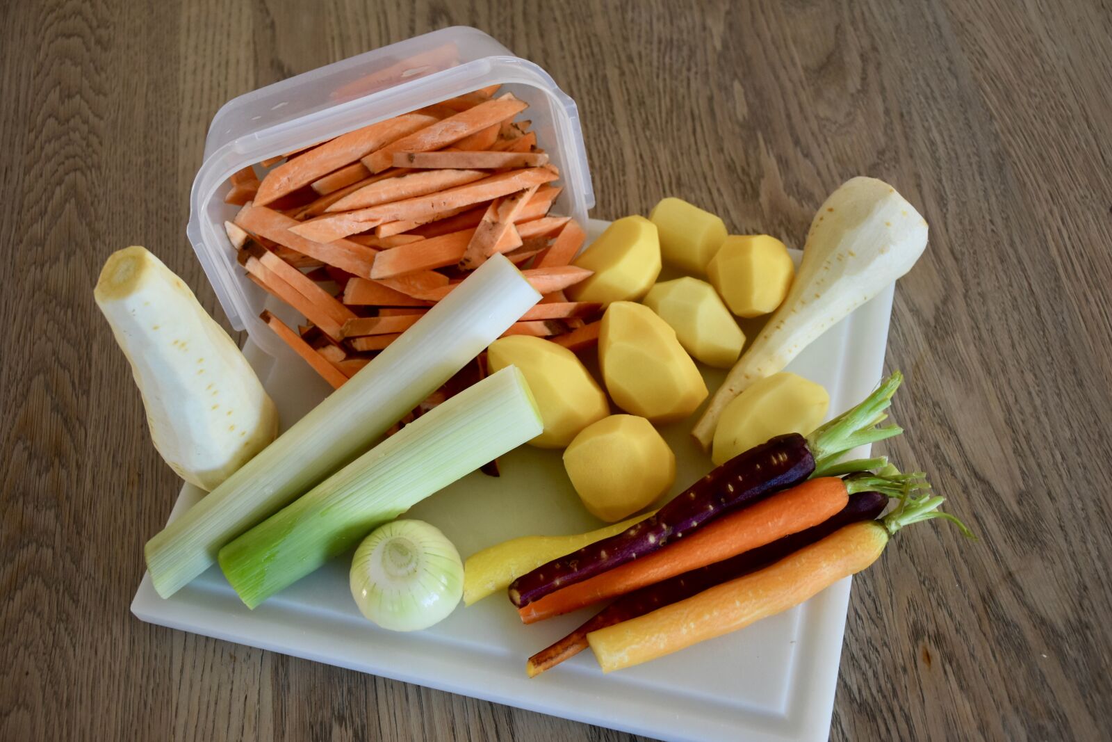 Nikon D5600 sample photo. Vegetables, leek, food photography