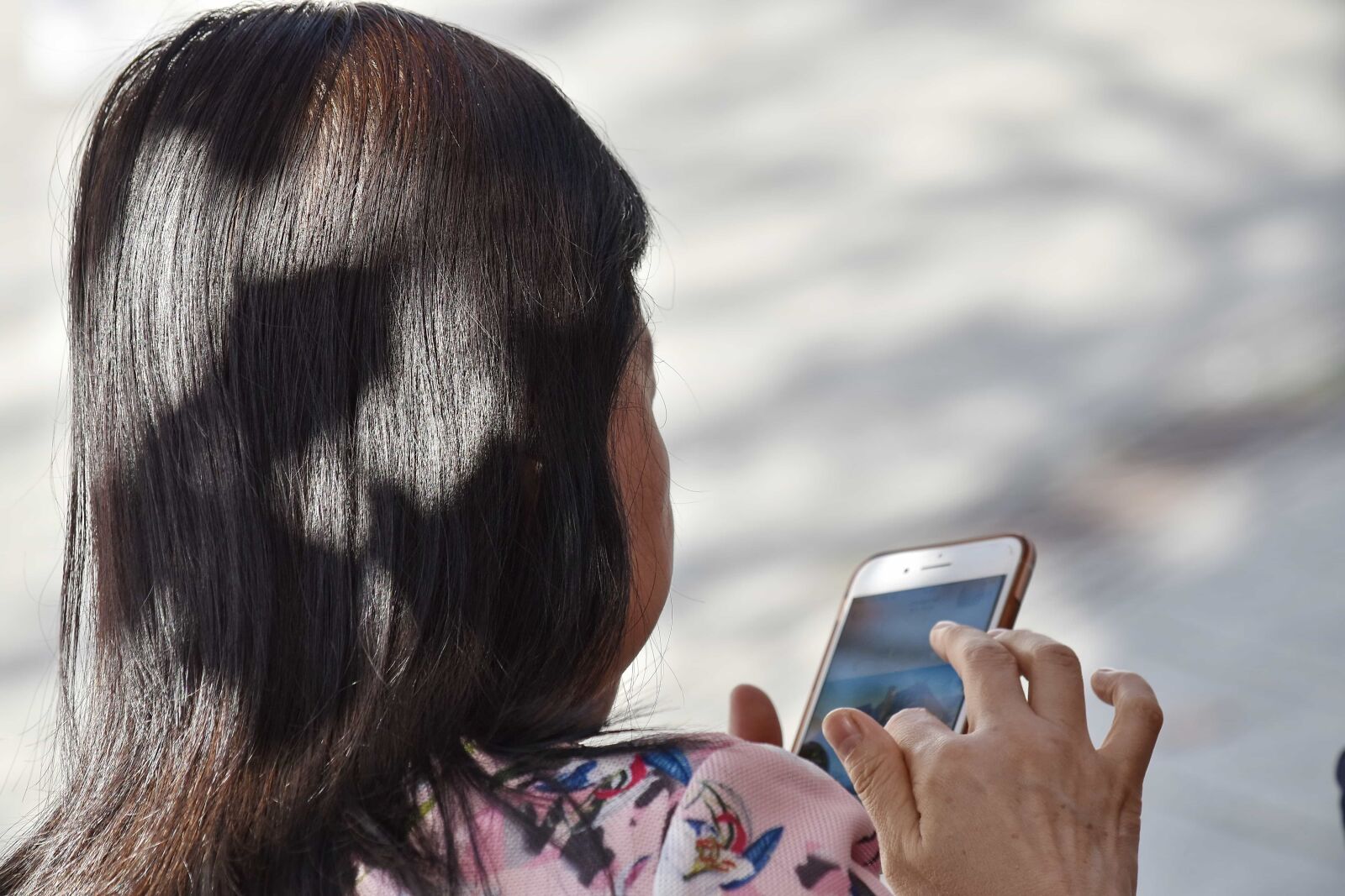 Nikon D5500 sample photo. Communication, hairstyle, mobile phone photography