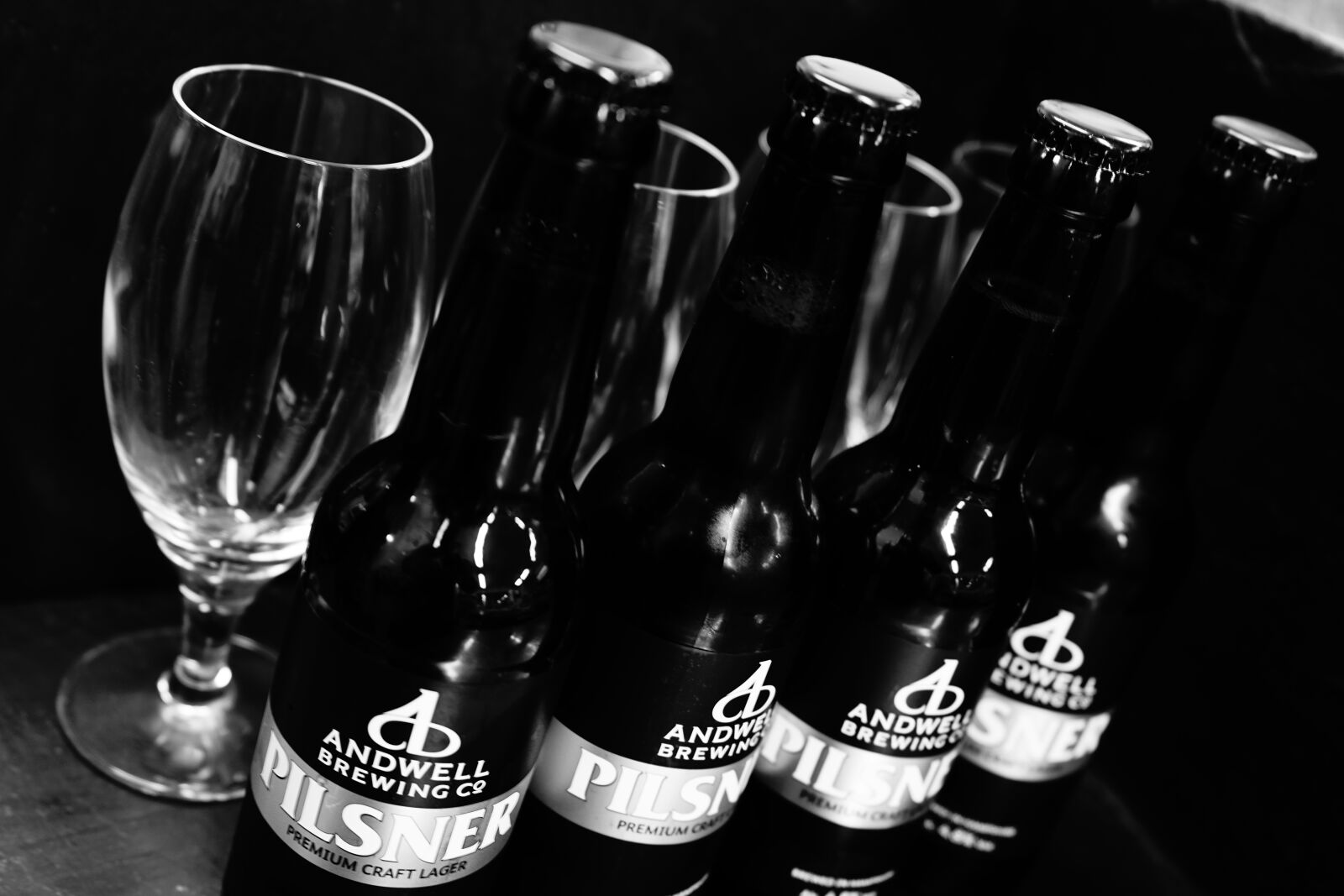 Sony a7 + Sony FE 28-70mm F3.5-5.6 OSS sample photo. Beer, ale, glass photography