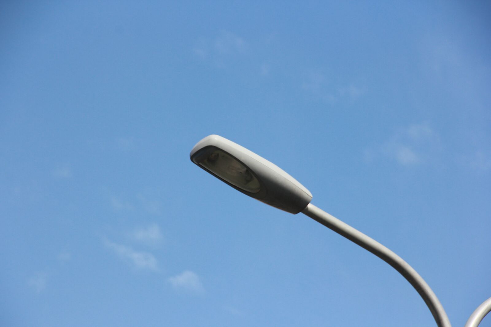 Canon EOS 60D sample photo. Street lamp, sky, blue photography