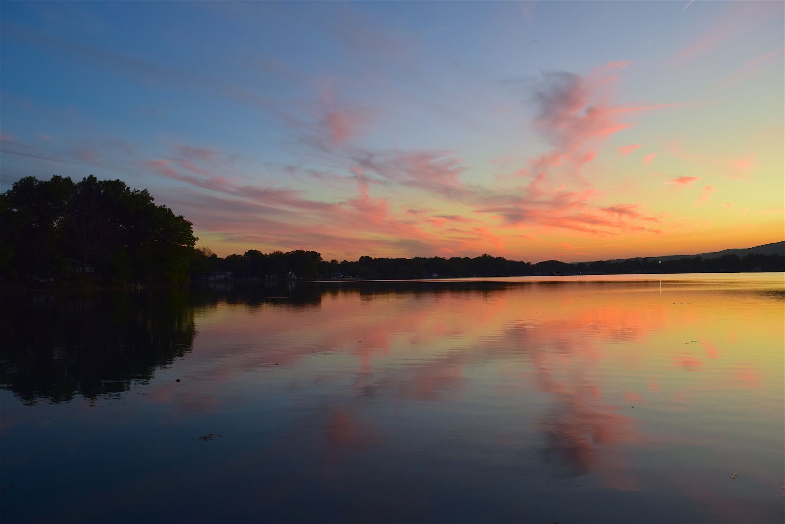 Nikon D3300 sample photo. Sunset, lake, clouds photography