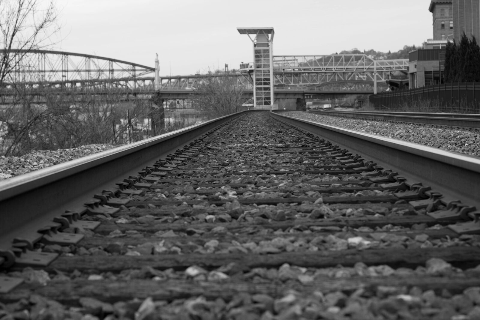 Canon EF 50mm F1.8 II sample photo. Nicolas, desarno, pittsburgh, train photography