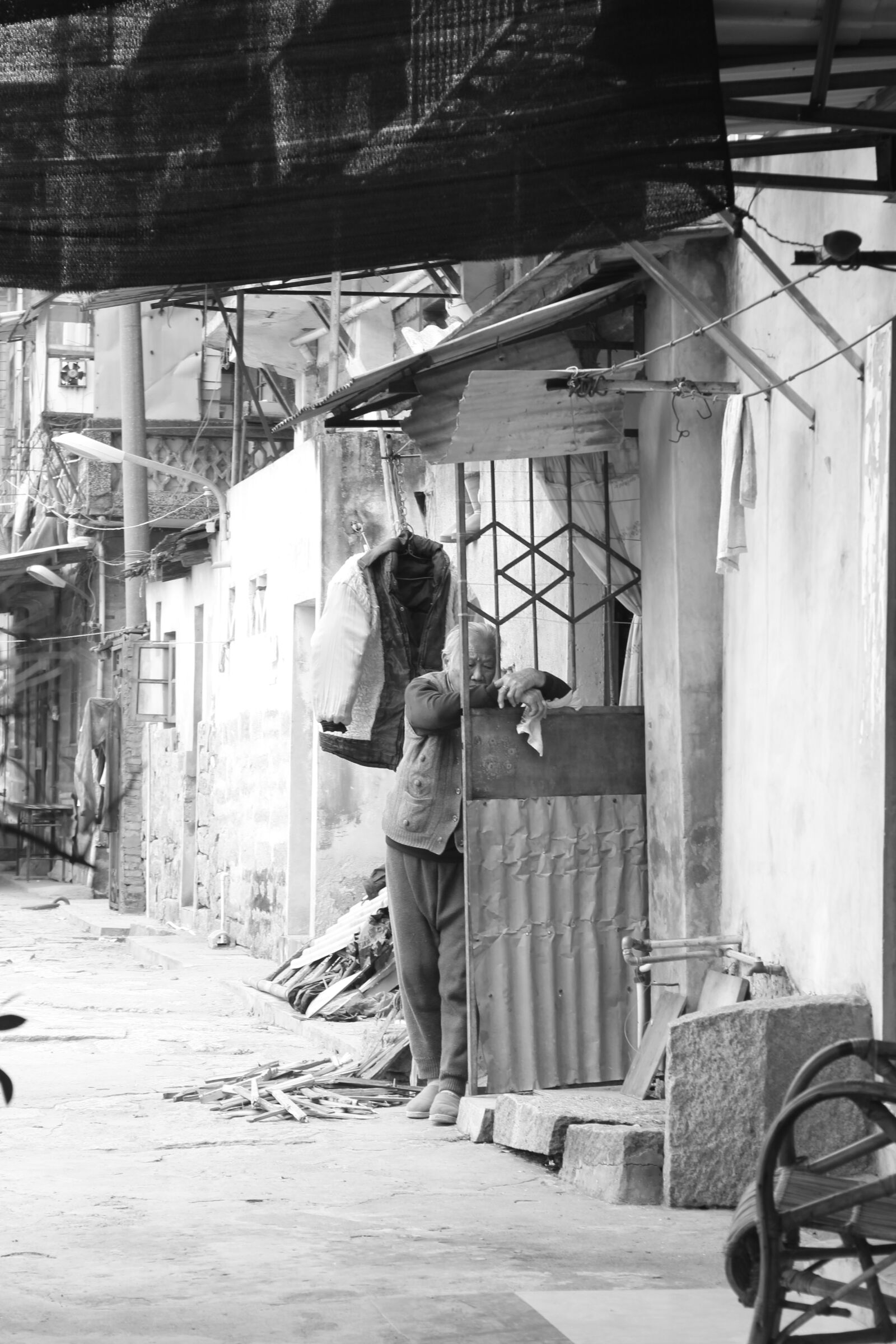 Canon EOS 600D (Rebel EOS T3i / EOS Kiss X5) sample photo. Old age, poverty, china photography