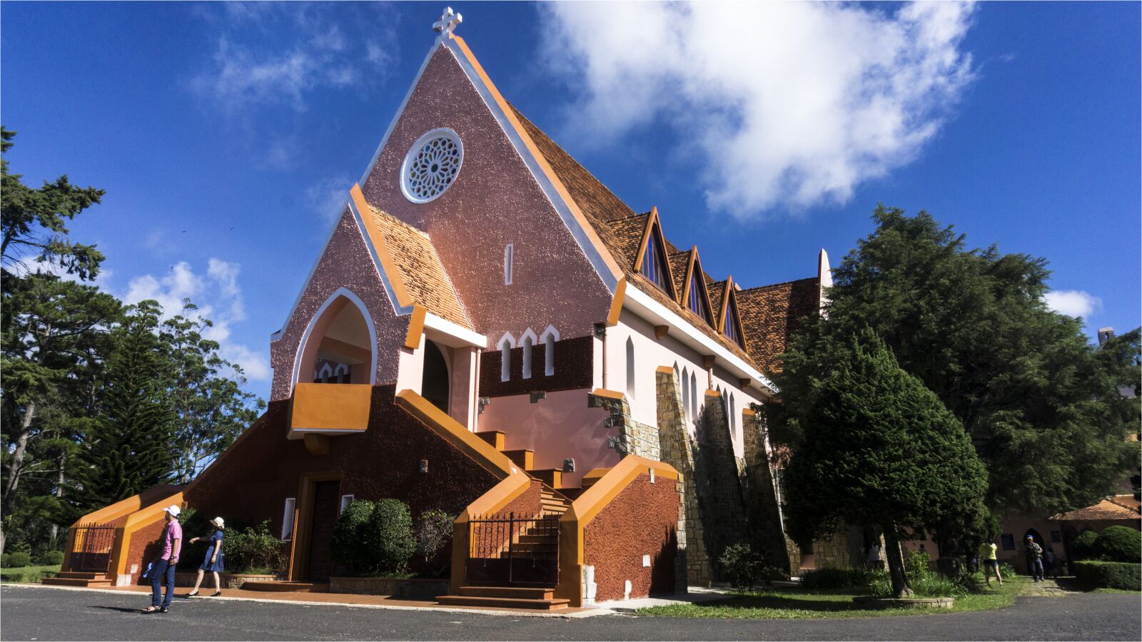 Sony a6000 sample photo. Church mai anh, domaine photography