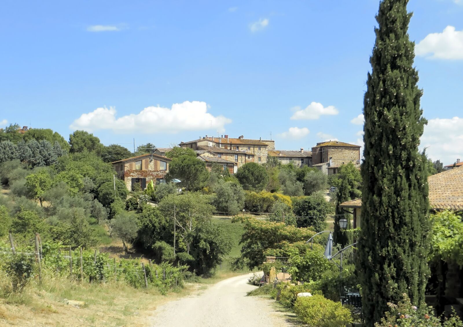 Canon PowerShot SX270 HS sample photo. Italy, tuscany, village photography