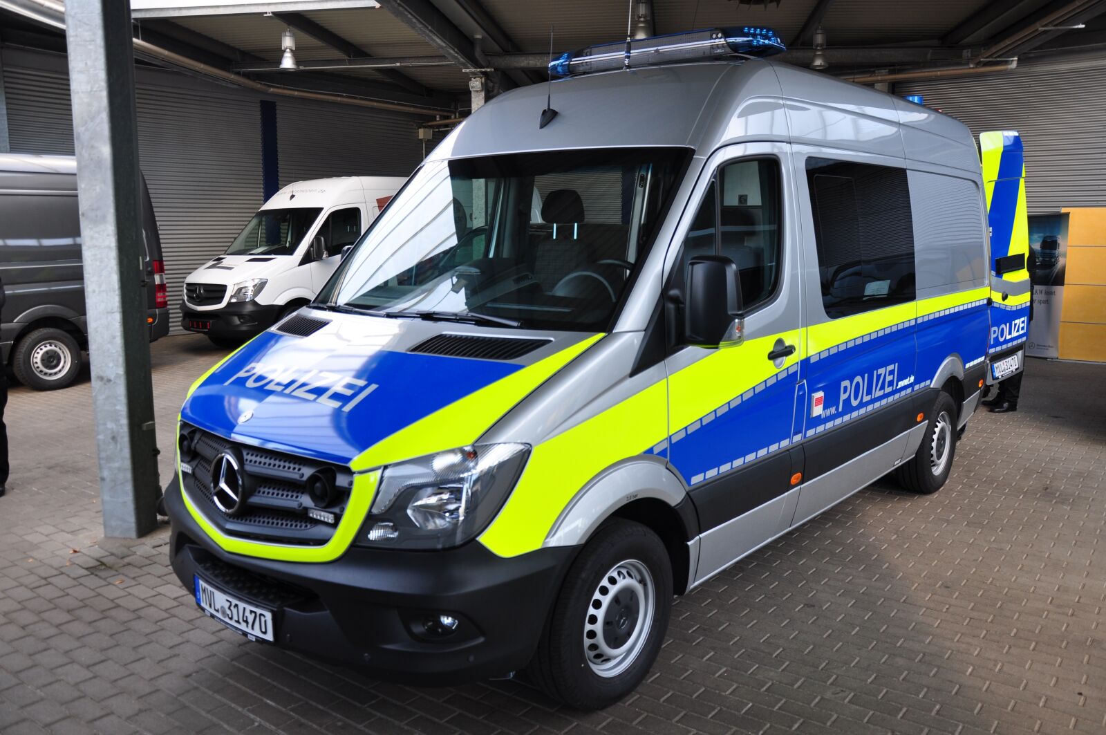Nikon D5000 sample photo. Transporter, police transporter, emergency photography