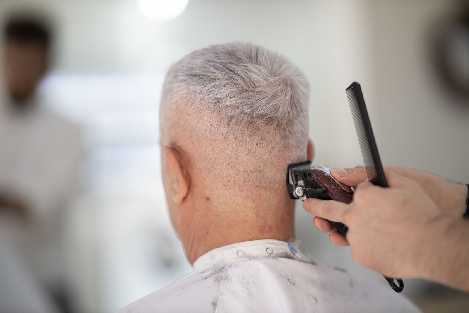 Canon RF 85mm F1.2L USM sample photo. Hairdresser, maintenance, hair photography