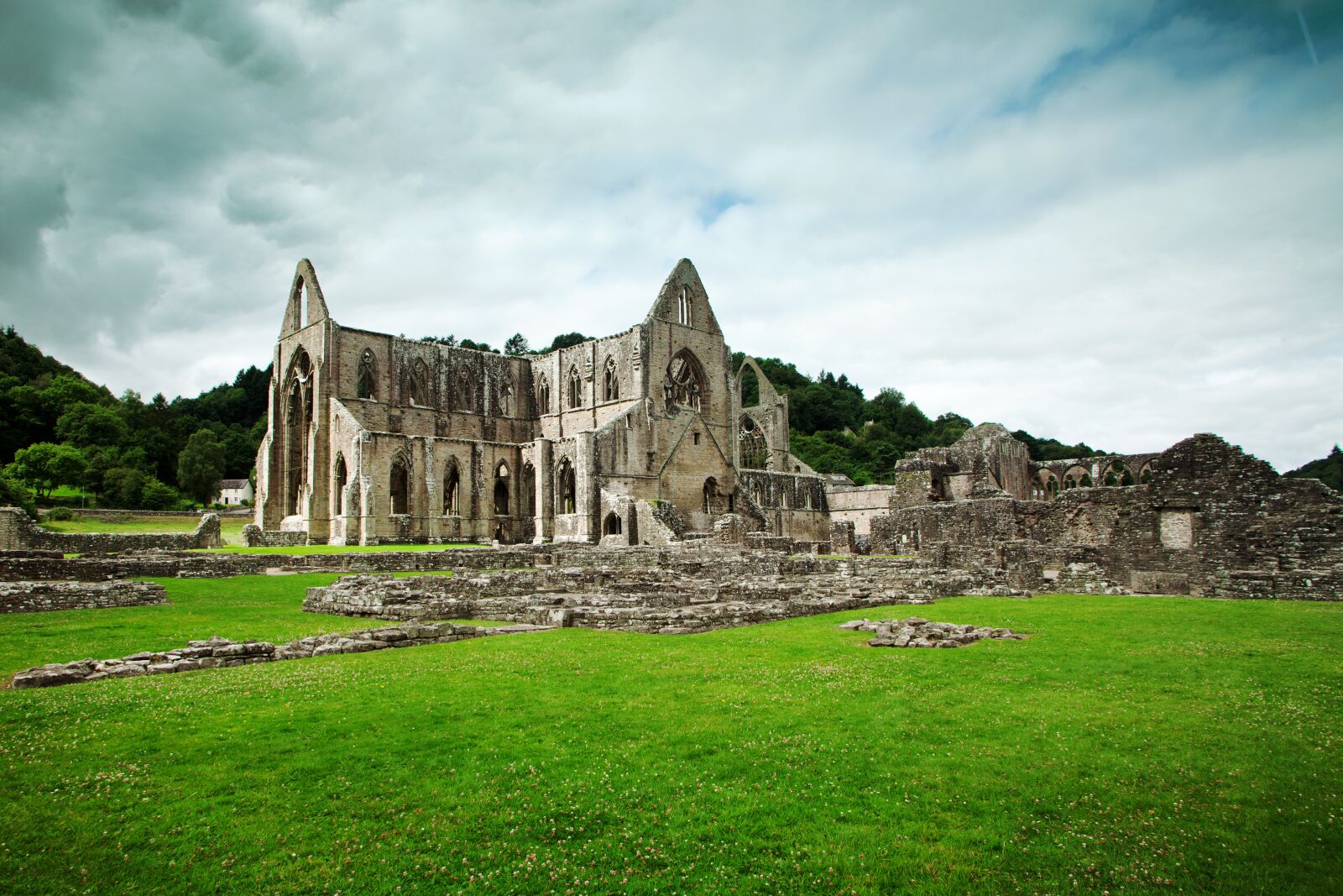 Canon EOS 5D Mark II sample photo. Wales, abbey, history photography