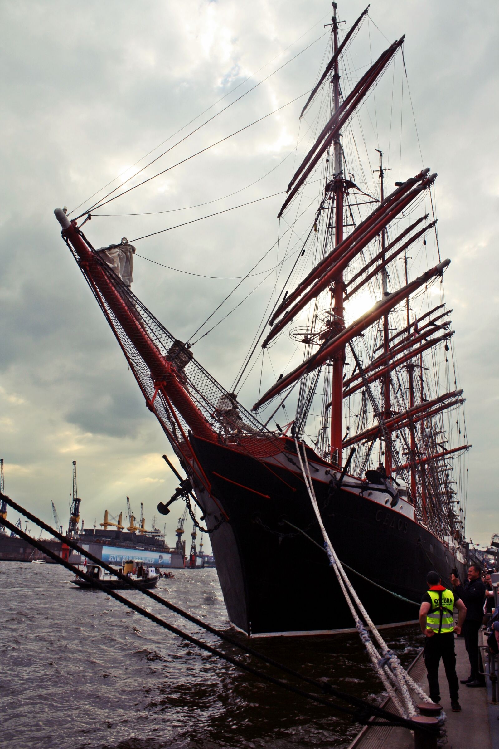 Canon EOS 1000D (EOS Digital Rebel XS / EOS Kiss F) sample photo. Sailing vessel, hamburg, hafengeburtstag photography