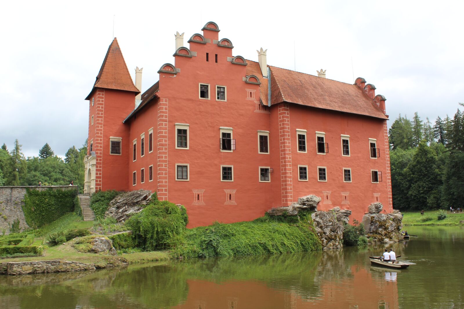 Canon EOS 1200D (EOS Rebel T5 / EOS Kiss X70 / EOS Hi) sample photo. červená lhota, castle, locks photography