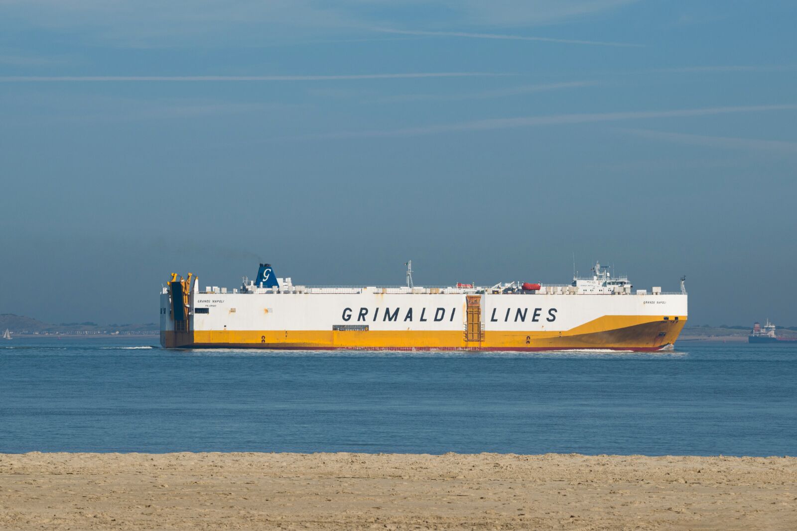 Nikon D5300 sample photo. Ship, cargo, shipping photography