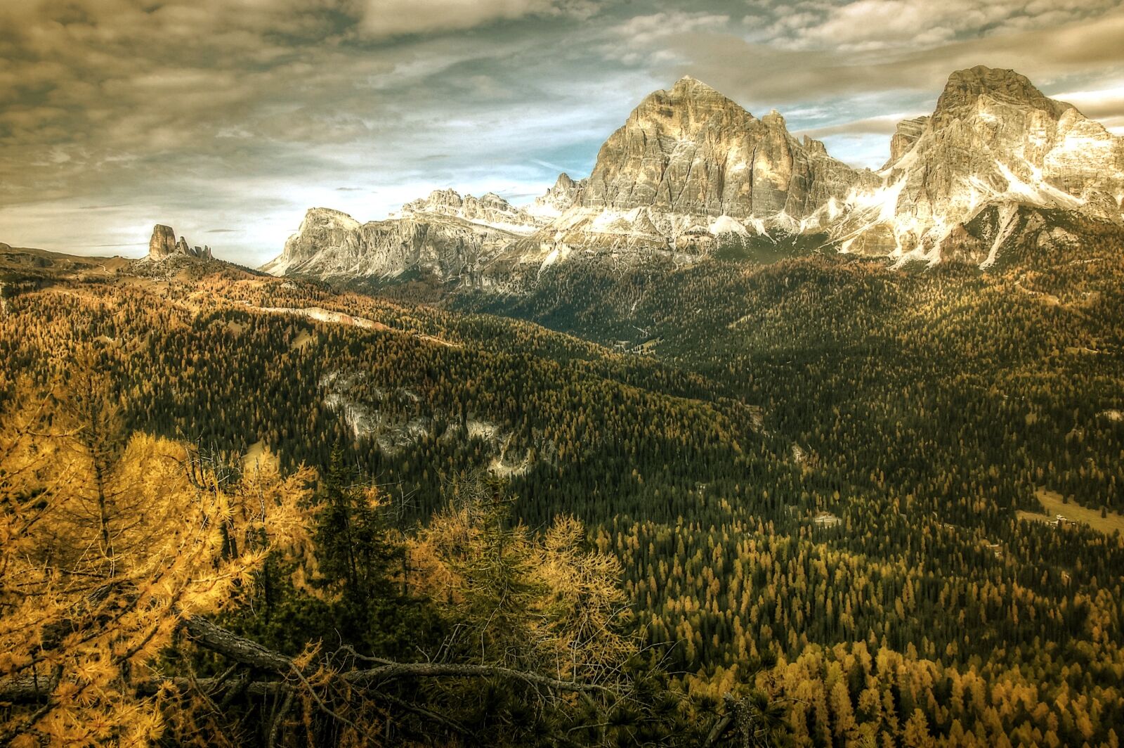 Nikon D40 sample photo. Tofane, dolomites, nature photography