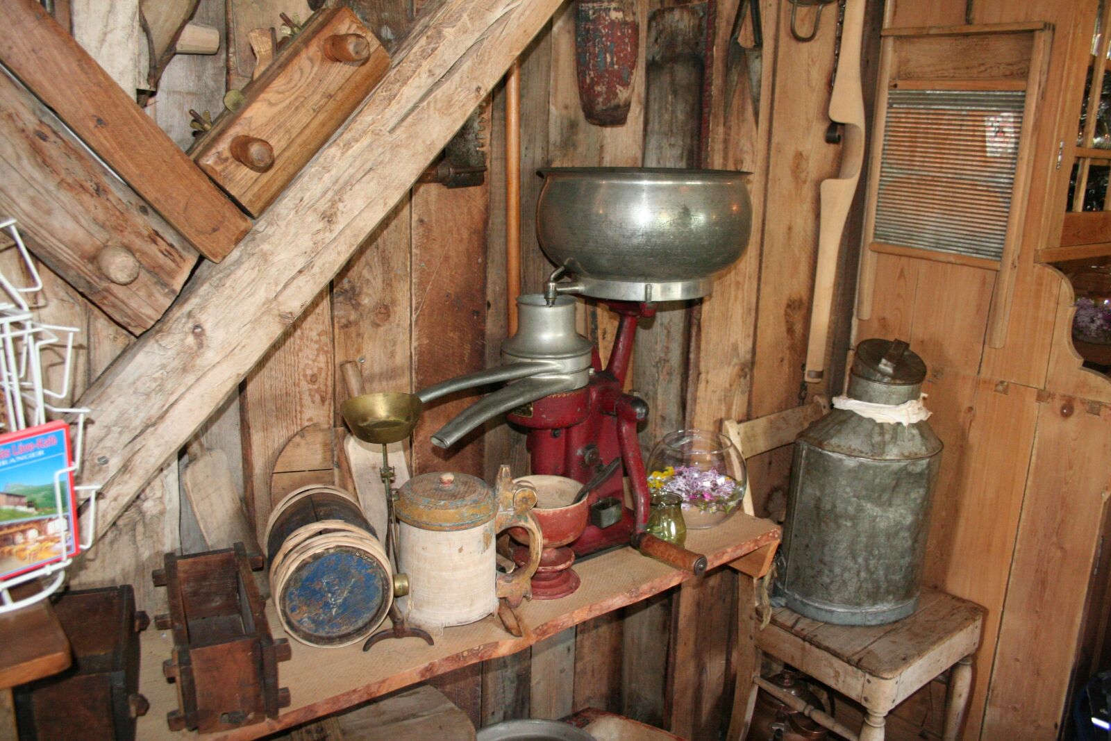Canon EOS 350D (EOS Digital Rebel XT / EOS Kiss Digital N) sample photo. Craft, norway, mountain hut photography