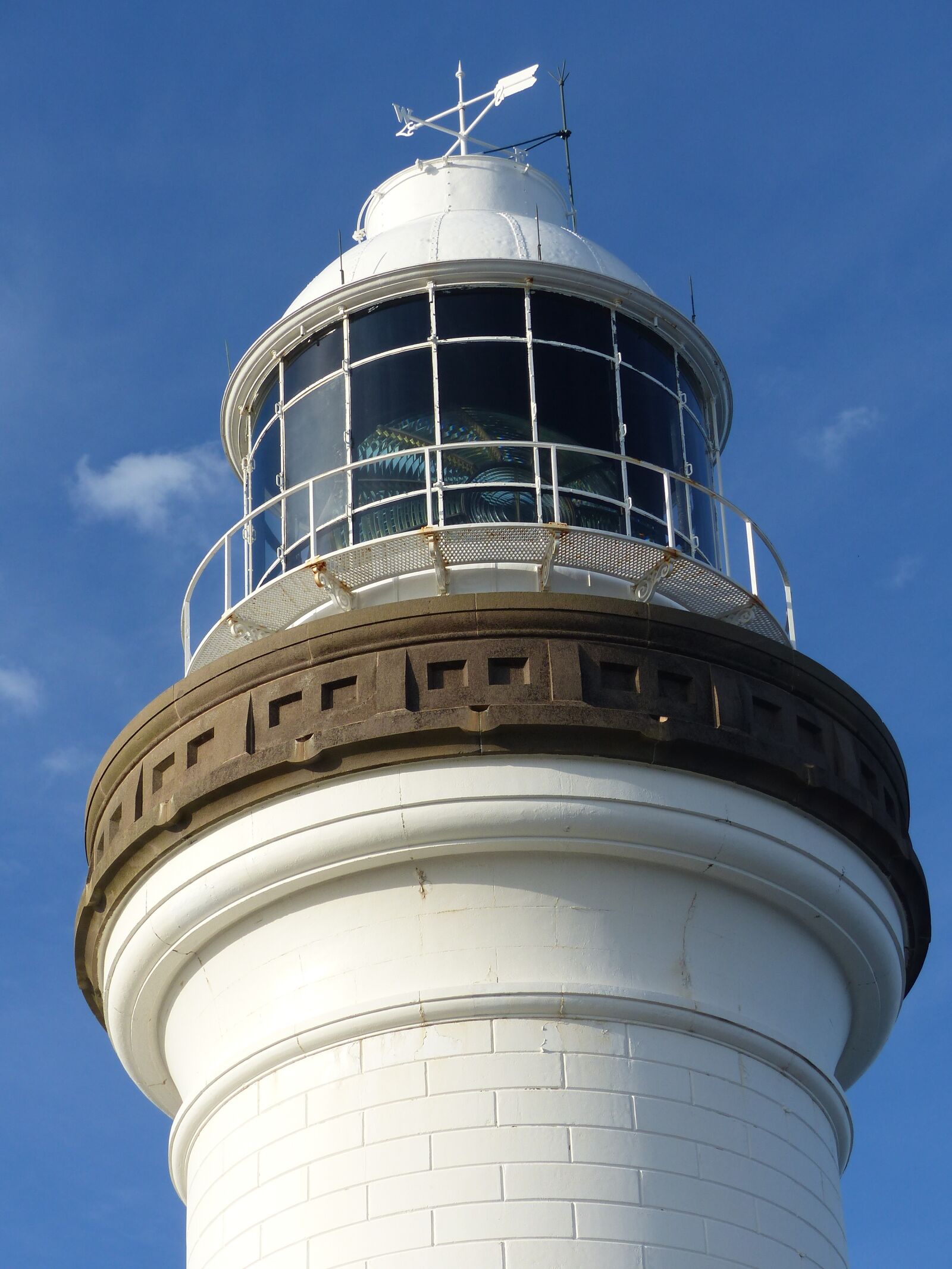 Panasonic Lumix DMC-FZ200 sample photo. Cape byron lighthouse, ocean photography