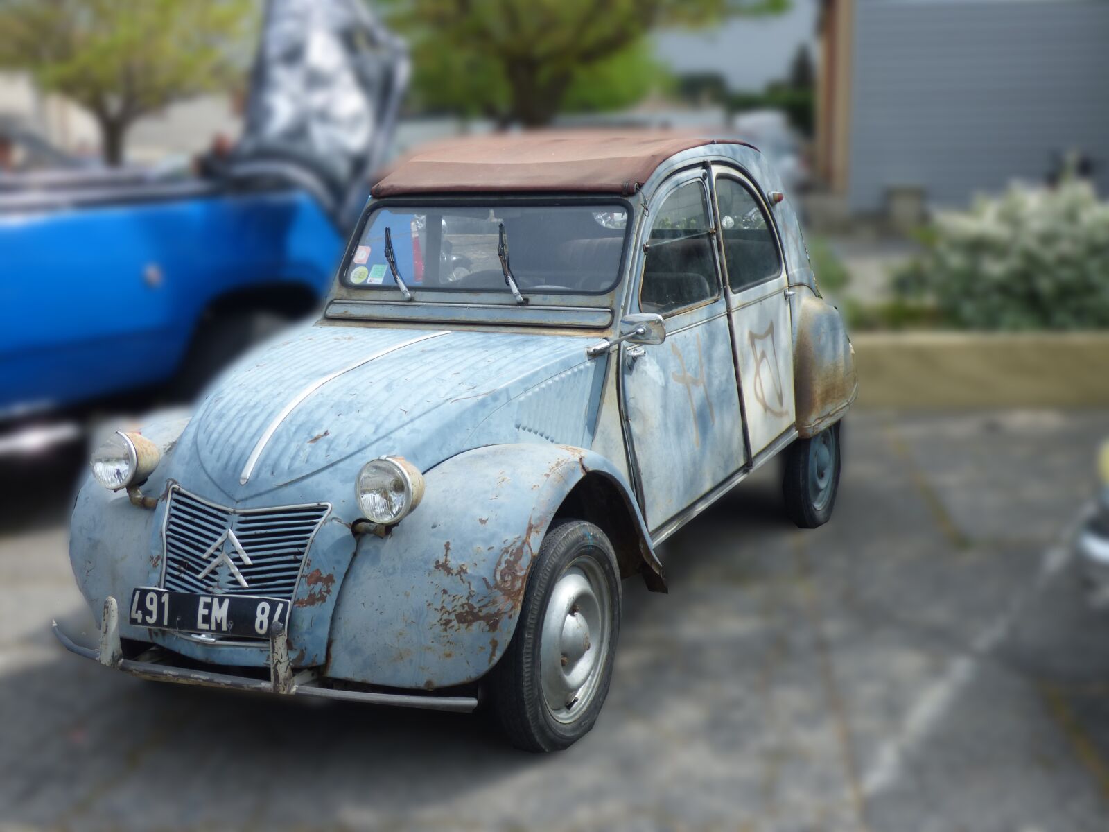 Panasonic DMC-FZ72 sample photo. France, 2cv, oldtimer photography