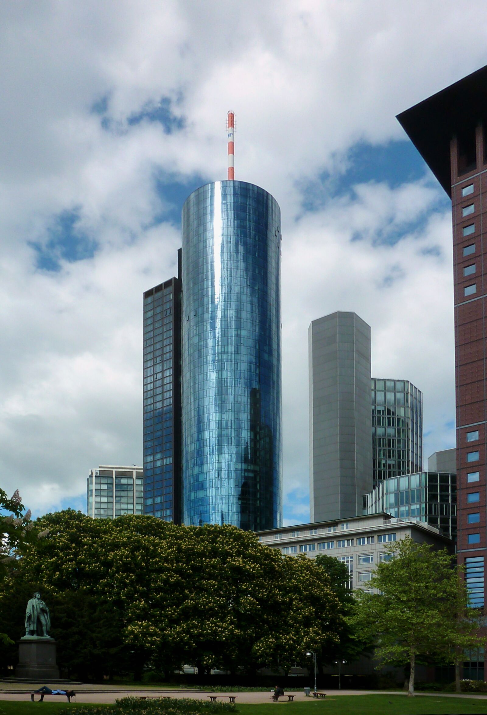 Panasonic DMC-TZ7 sample photo. Skyscraper, architecture, city photography