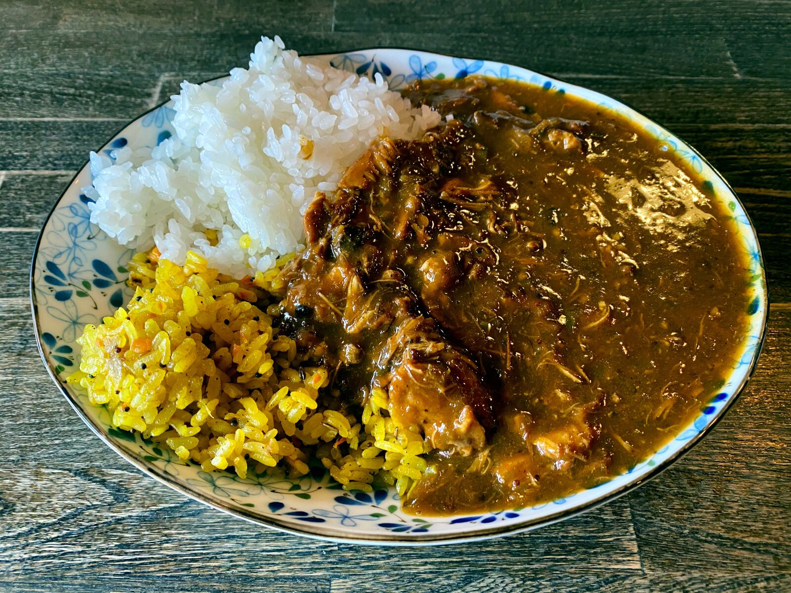 iPhone 11 Pro Max back triple camera 4.25mm f/1.8 sample photo. Curry, curry dishes, cuisine photography