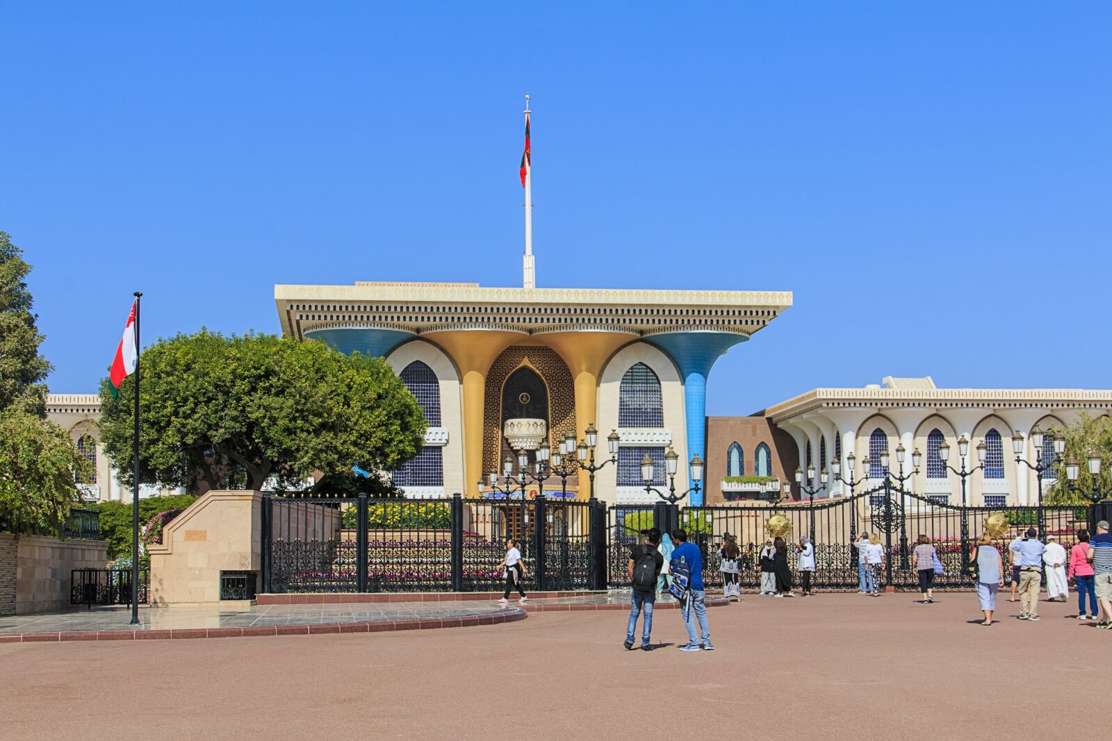 Canon EOS 70D sample photo. Oman, muscat, sultan photography