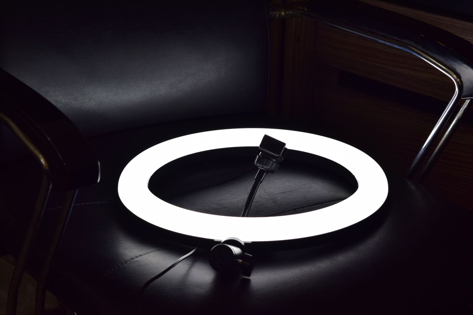 Nikon D5300 sample photo. Light, lamp, dark photography
