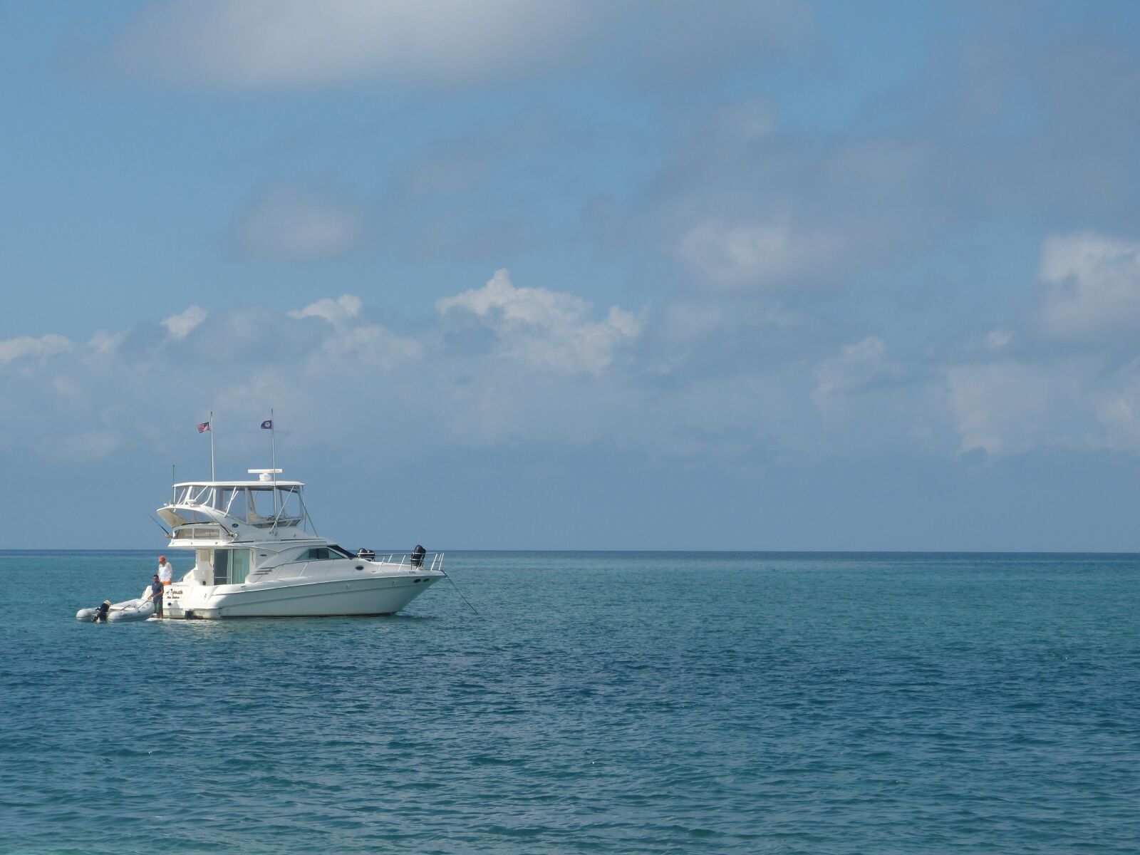 Panasonic Lumix DMC-FZ150 sample photo. Paradise caribbean sea honduras photography