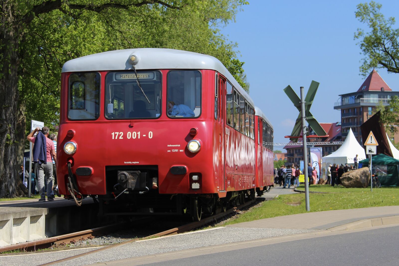 Canon EOS 700D (EOS Rebel T5i / EOS Kiss X7i) sample photo. Piglet taxi, historically, neustrelitz photography