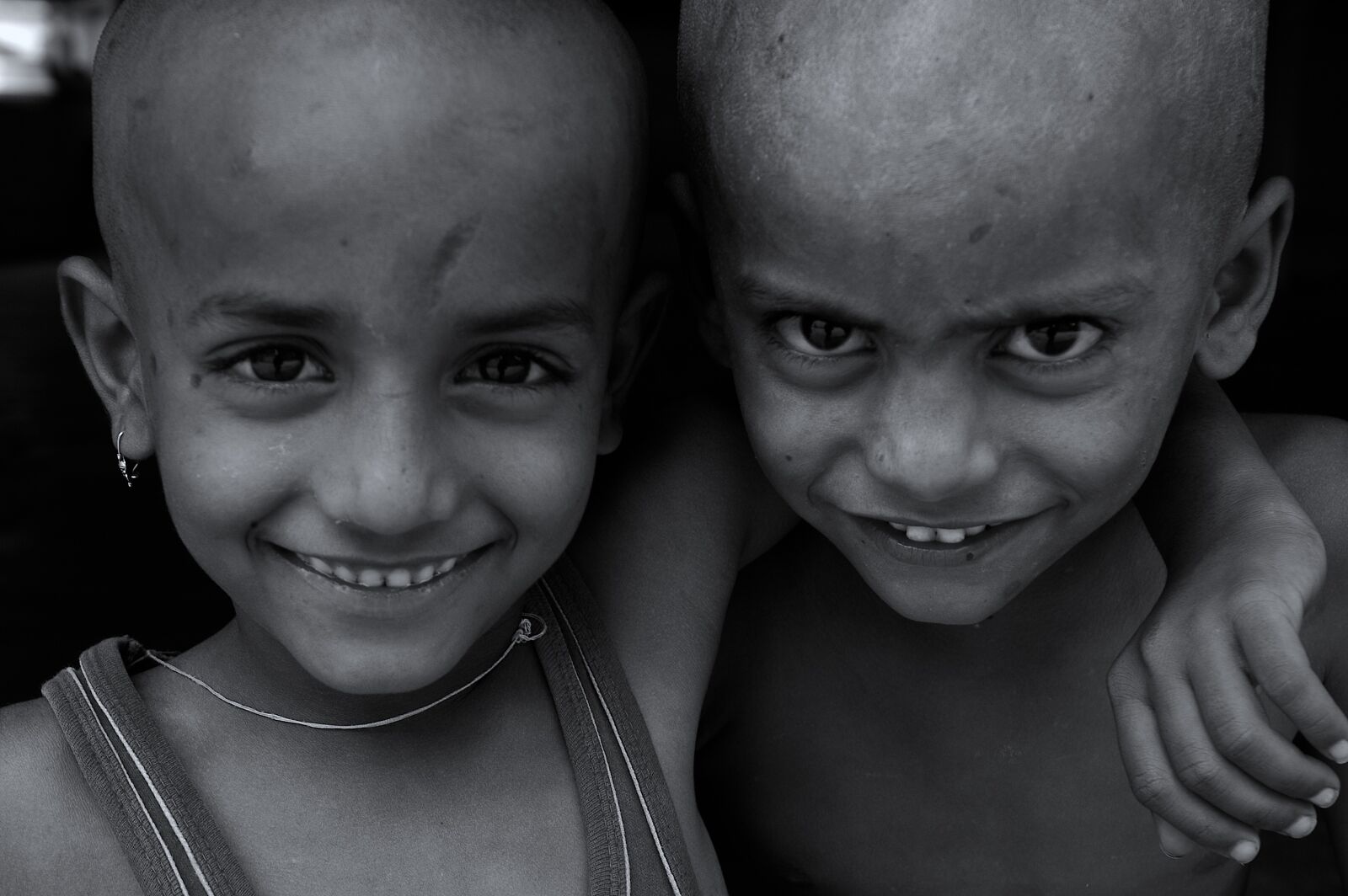 Nikon D70 sample photo. Kids, two bothers, india photography