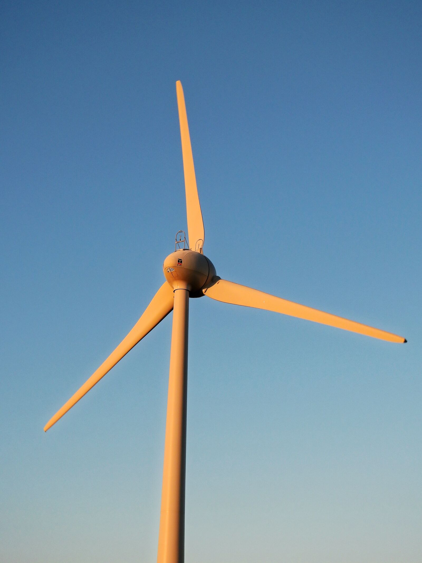 Nikon Coolpix P900 sample photo. Wind, wind power, energy photography