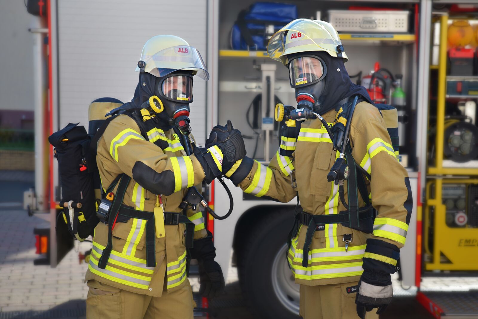 Nikon D750 sample photo. Fire fighter, respirators carrier photography