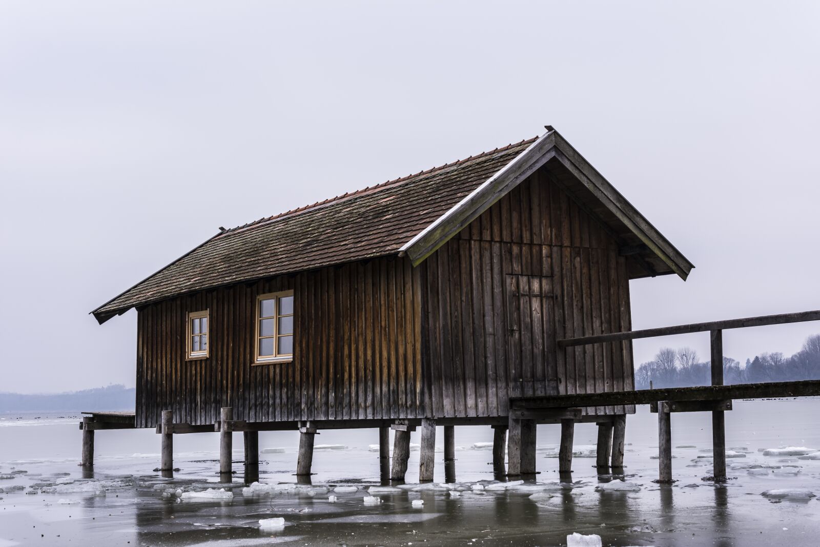Nikon D7200 sample photo. Ammersee, boat house, frozen photography