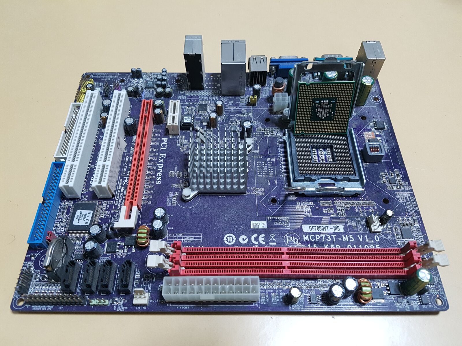 Samsung Galaxy S7 sample photo. Pc, computer, board photography