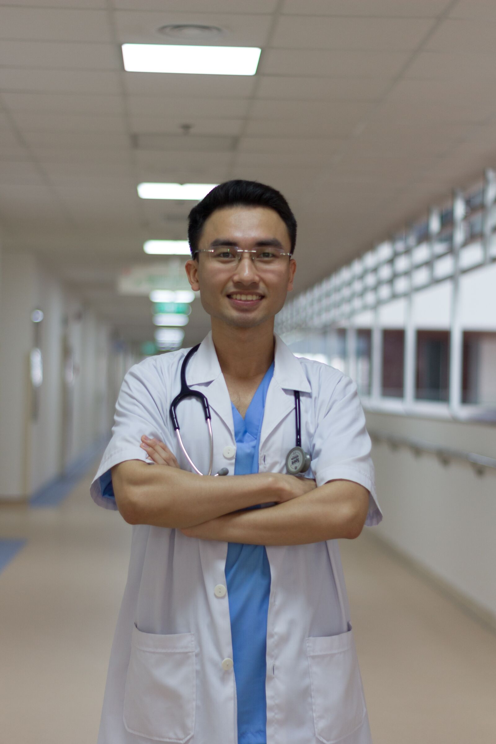 YN50mm f/1.8 II sample photo. Doctor, hospital, health photography