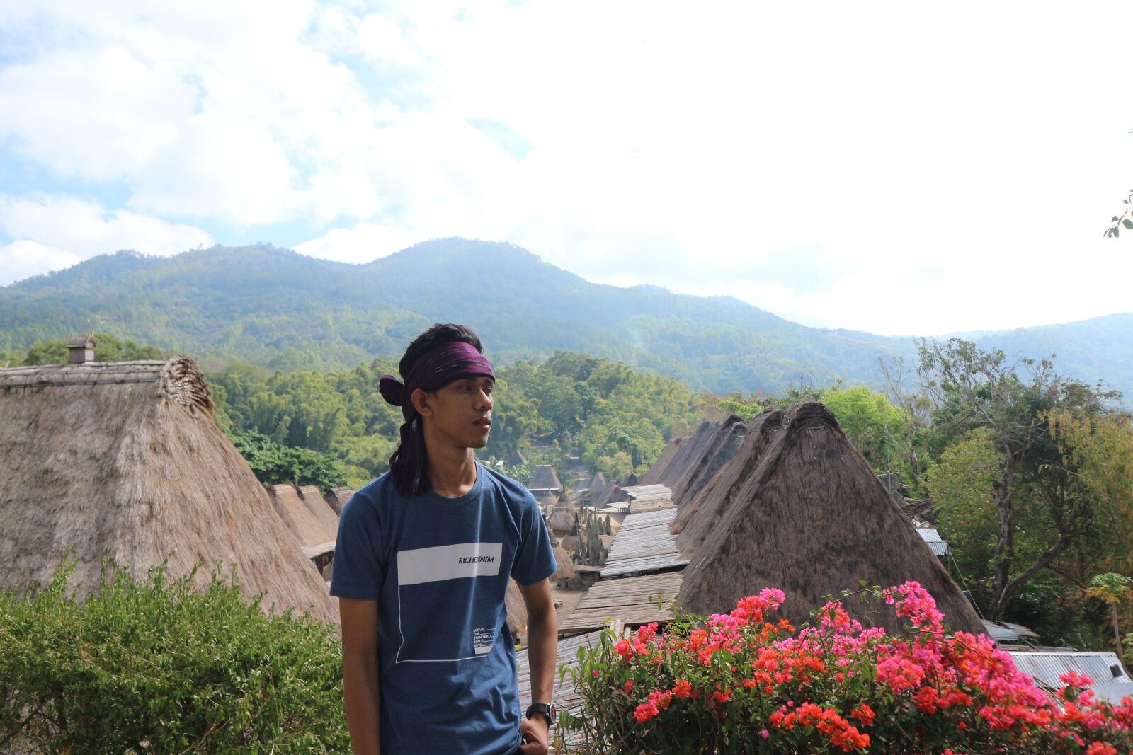 Canon EF-M 15-45mm F3.5-6.3 IS STM sample photo. Ntt, bajawa, flores photography