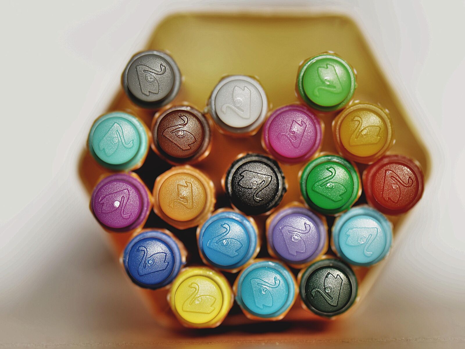 Nikon D610 sample photo. Pens, colorful, felt tip photography