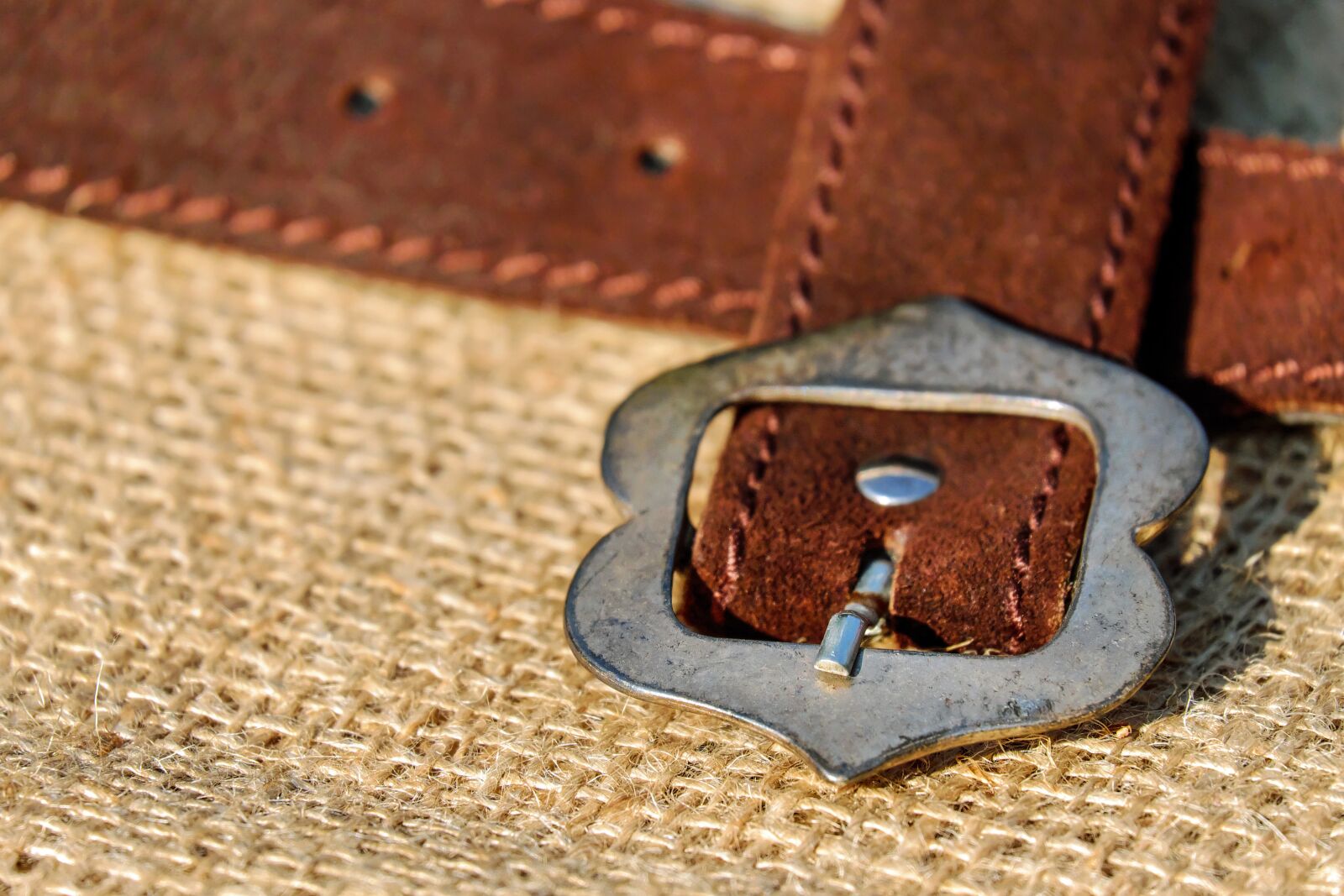 Fujifilm X-T10 + Fujifilm XC 50-230mm F4.5-6.7 OIS sample photo. Belts, belt buckle, leather photography
