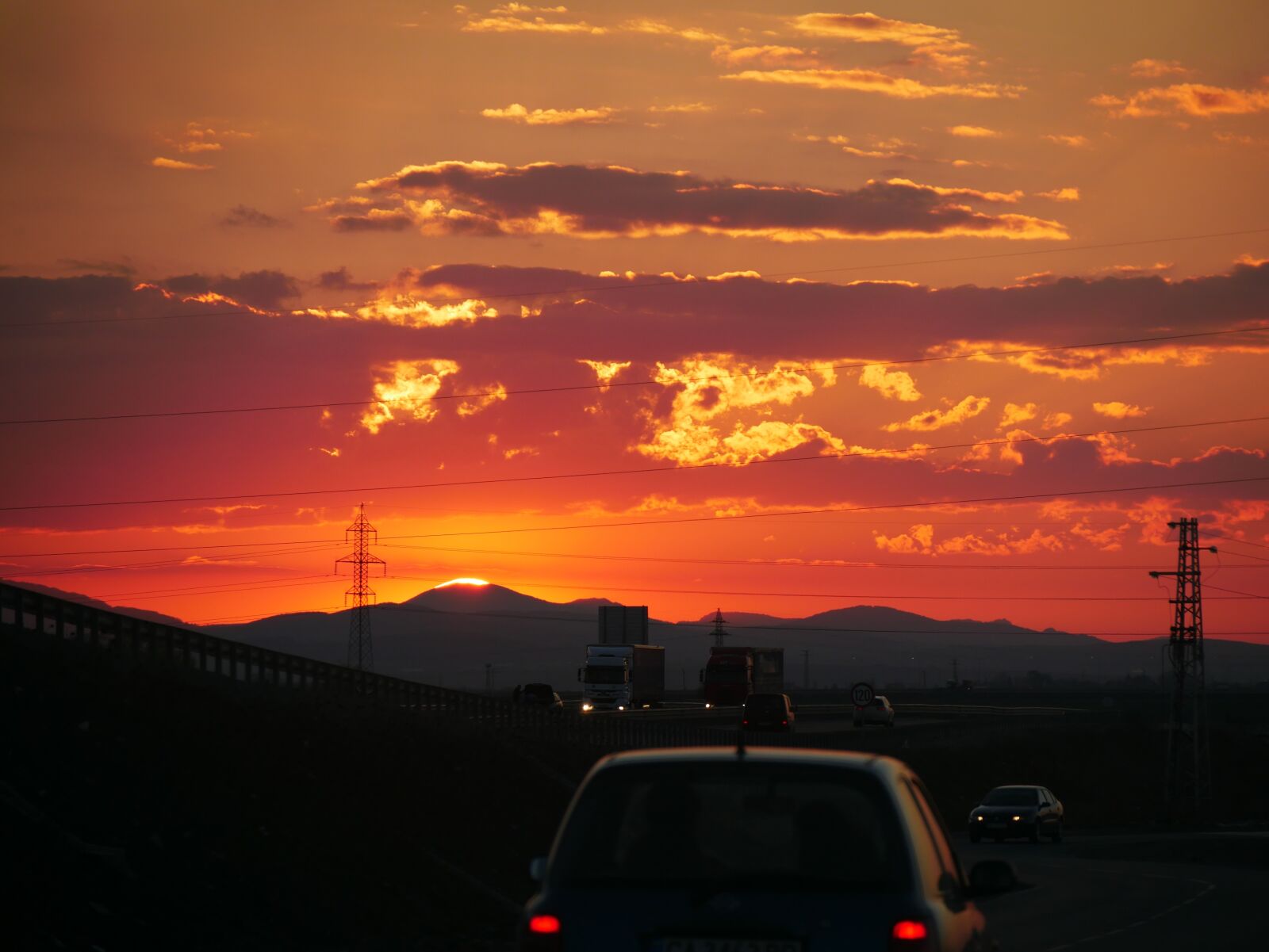 Panasonic Lumix DMC-G7 sample photo. Sunset, sky, landscape photography