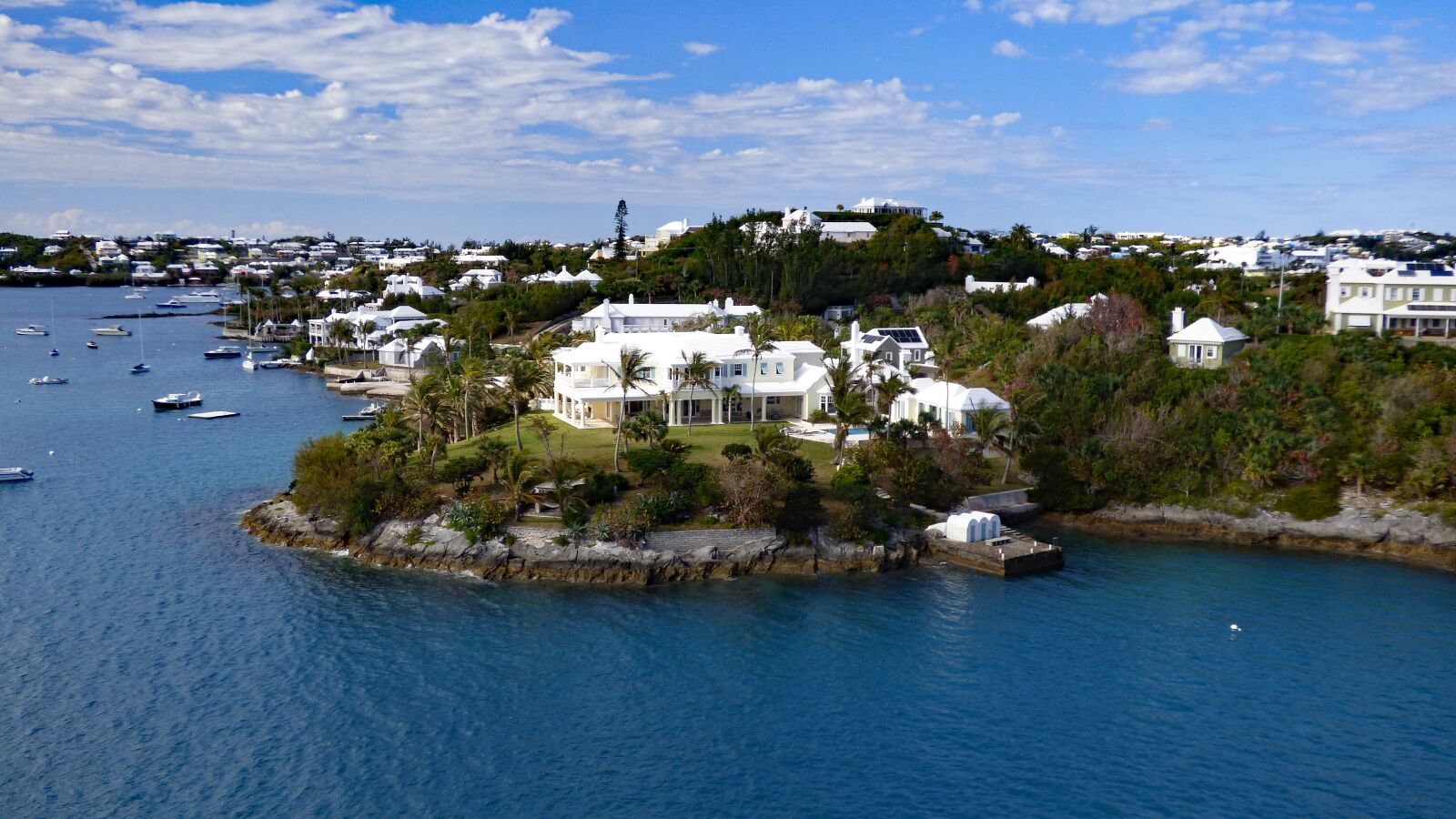 Panasonic Lumix DMC-FZ70 sample photo. Bermuda, homes, house photography