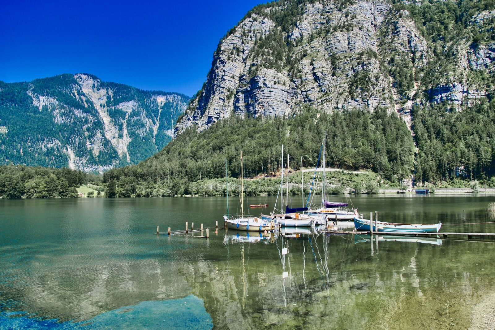 Sony a6500 sample photo. Reflection, water, boats photography