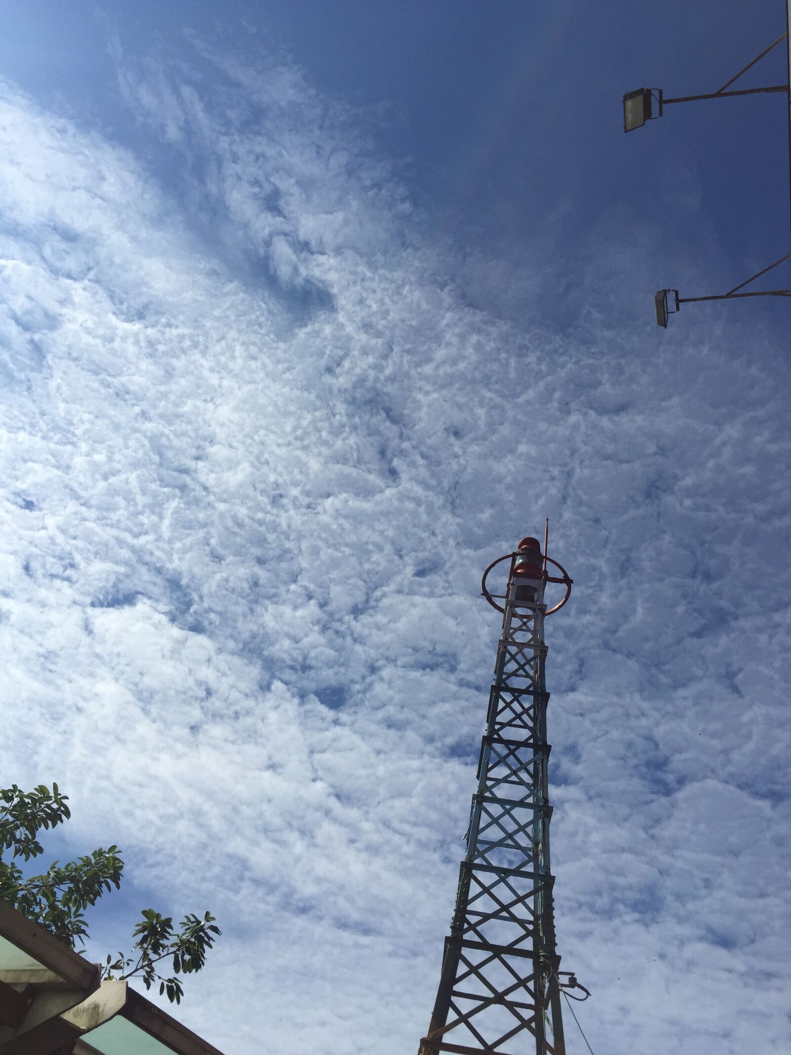 iPhone 6 back camera 4.15mm f/2.2 sample photo. Sky, taiwan photography