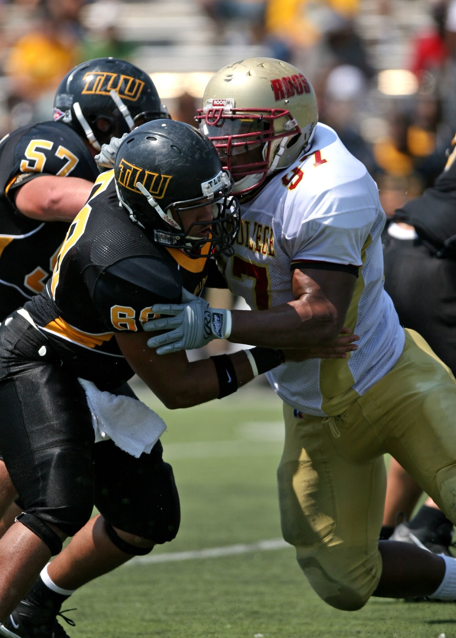 Canon EOS 20D sample photo. Football, american football, competition photography