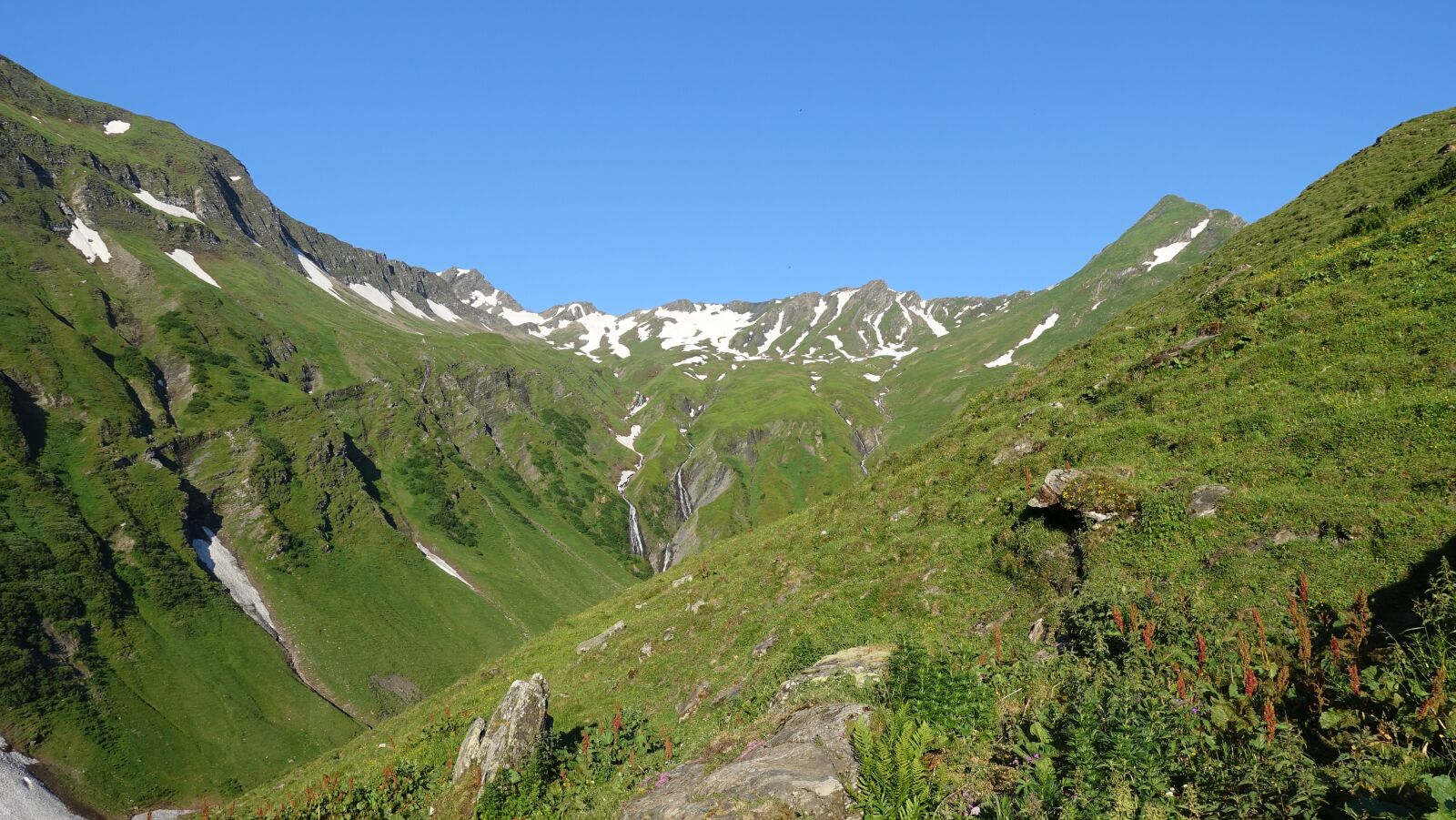 Sony Cyber-shot DSC-RX100 IV sample photo. Mountains, nature, graubünden photography