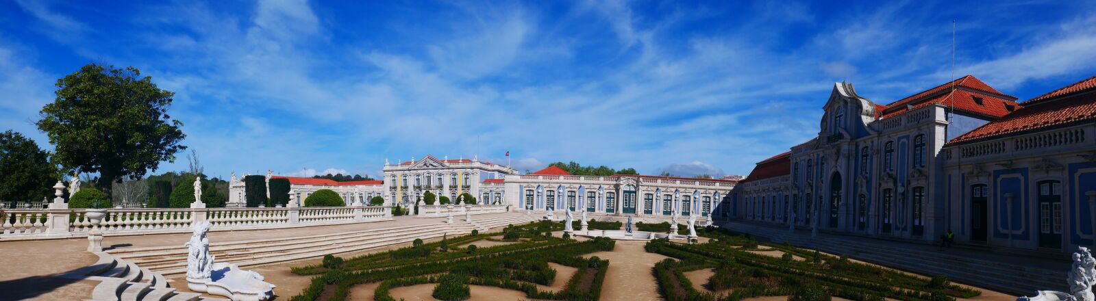 Panasonic Lumix DMC-GX85 (Lumix DMC-GX80 / Lumix DMC-GX7 Mark II) sample photo. Portugal, queluz, palace photography