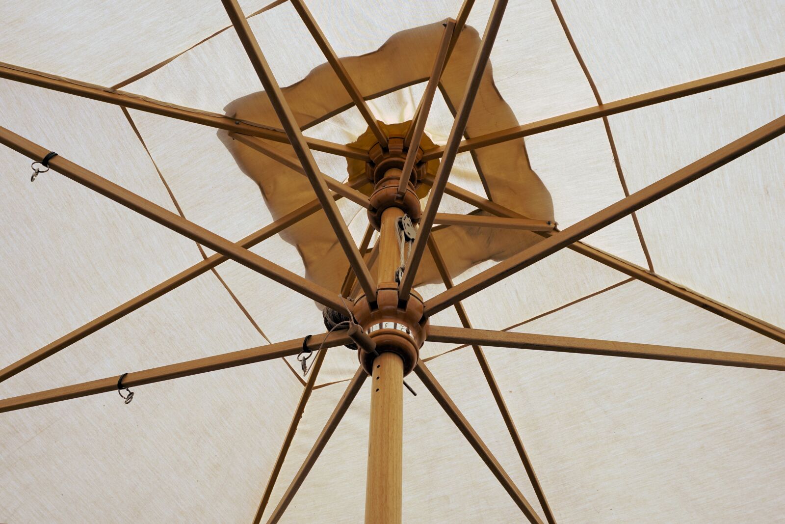 Sony a6000 sample photo. Screen, market umbrella, parasol photography