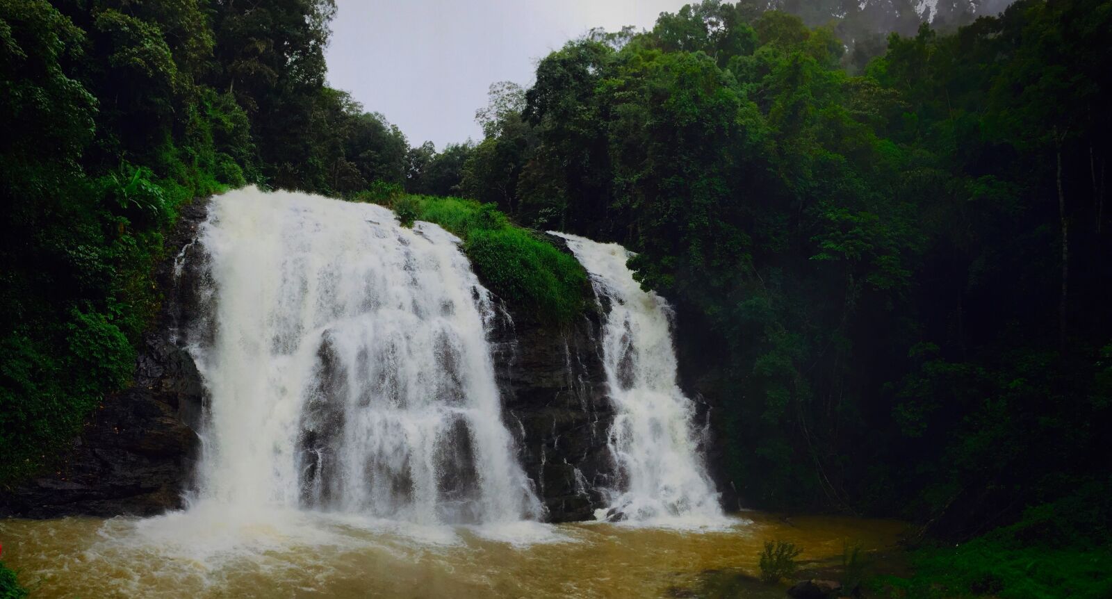 iPhone 6 back camera 4.15mm f/2.2 sample photo. Natue, waterfalls photography