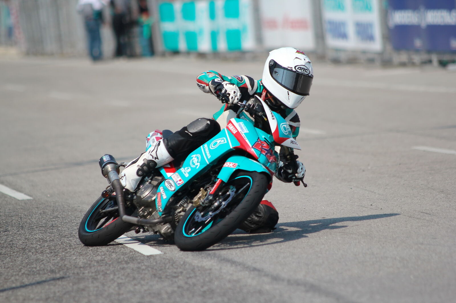 Canon EOS 60D + Sigma 70-200mm F2.8 EX DG OS HSM sample photo. Biker, riding, a, teal photography