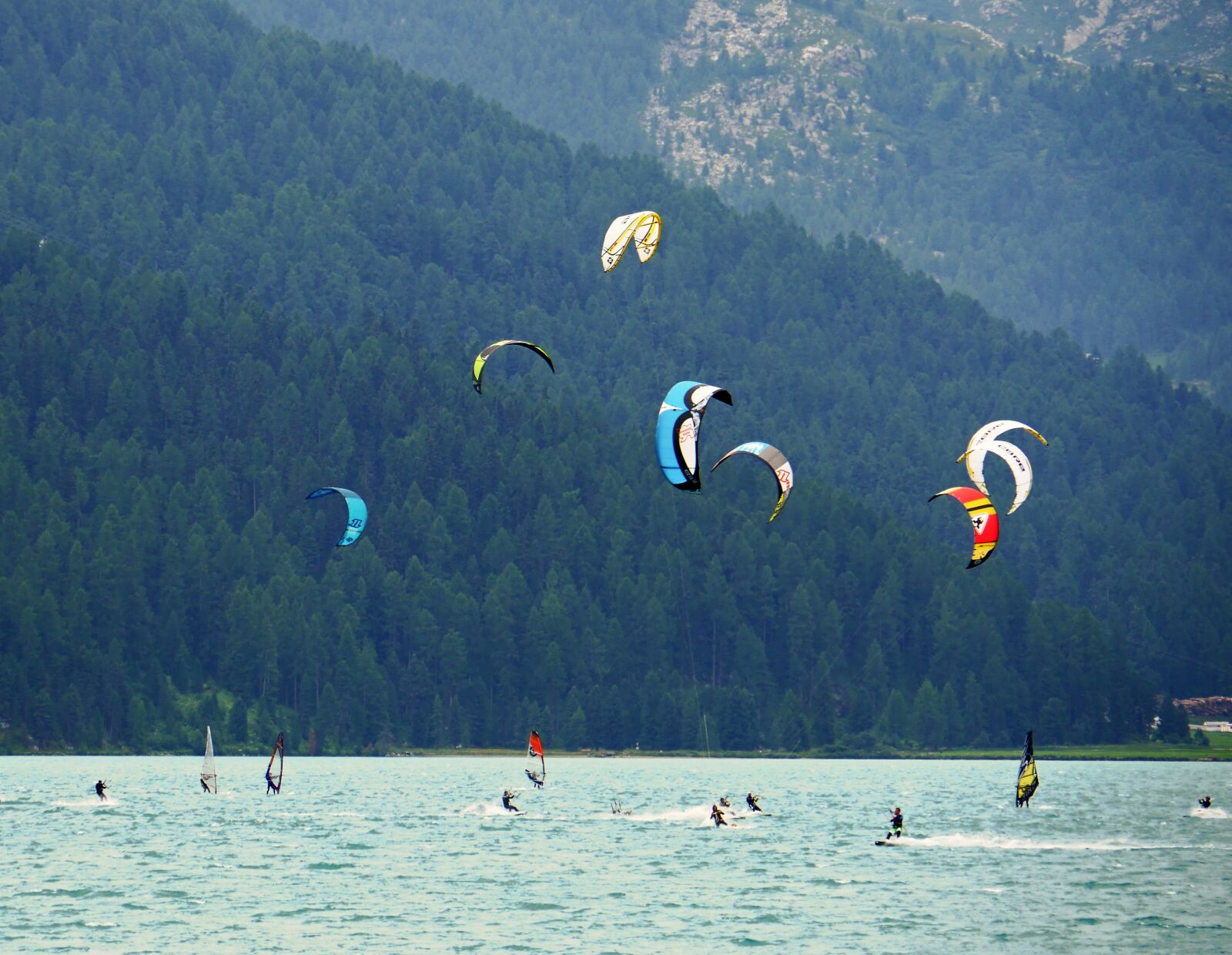 Panasonic Lumix DMC-GH3 sample photo. Kite surfing, bergsee, alpine photography