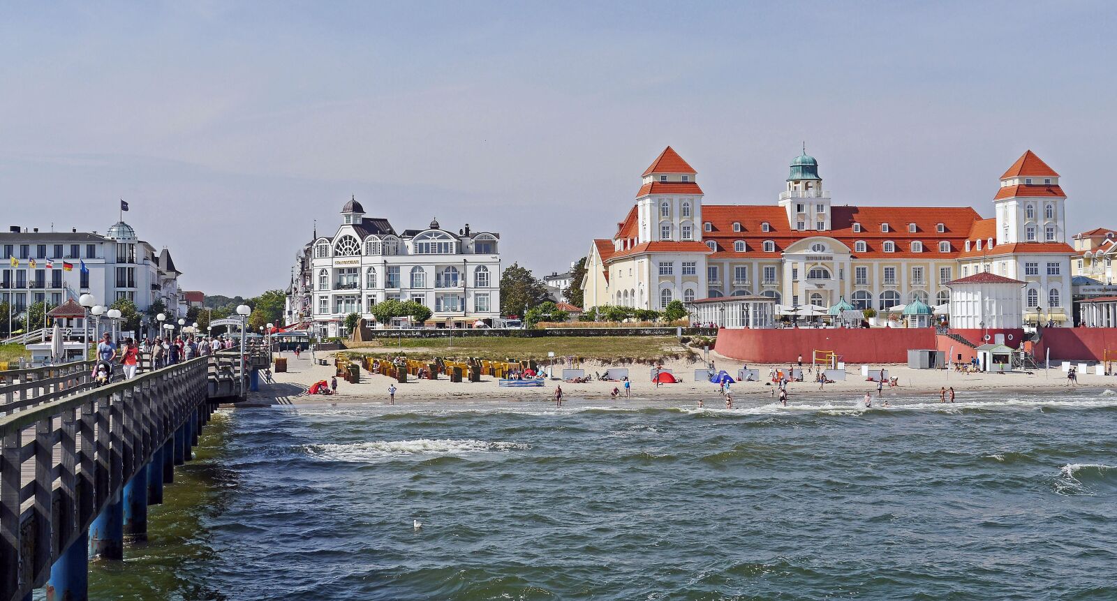 Panasonic Lumix DMC-GH3 sample photo. Binz, rügen, kurhaus photography