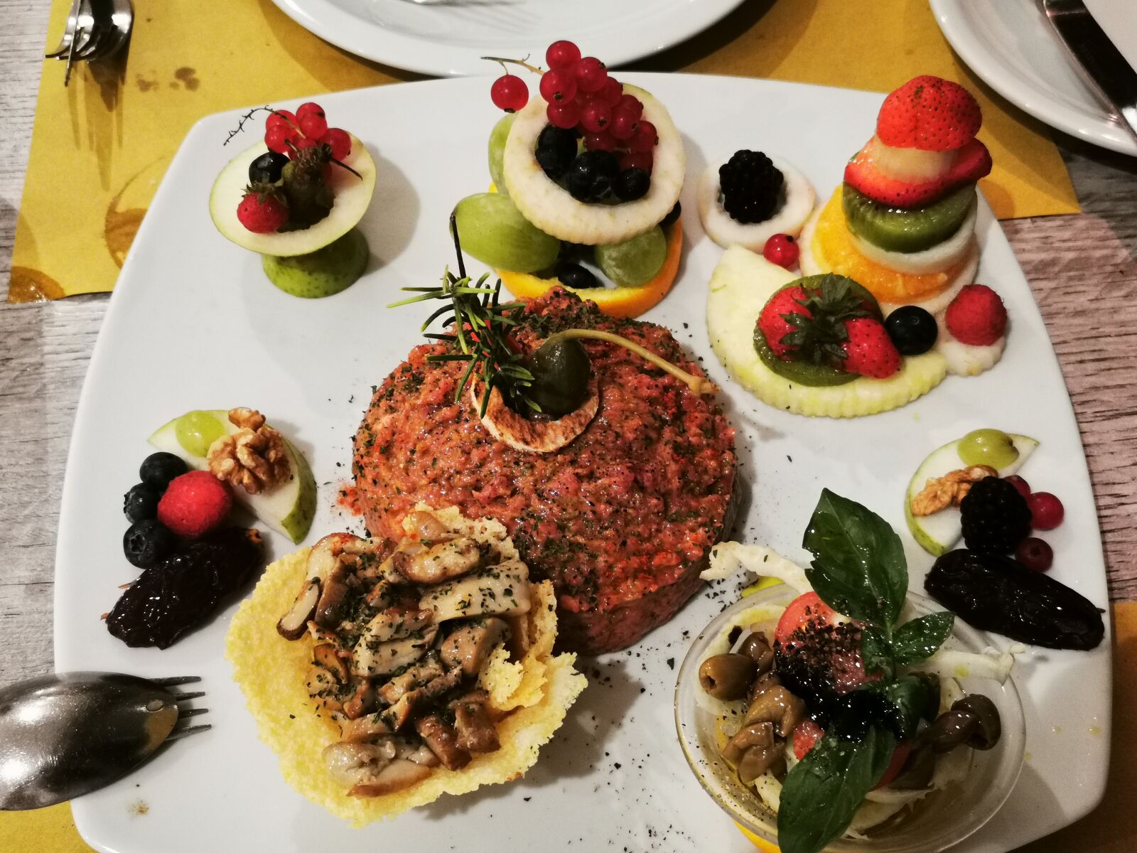 HUAWEI VOG-L29 sample photo