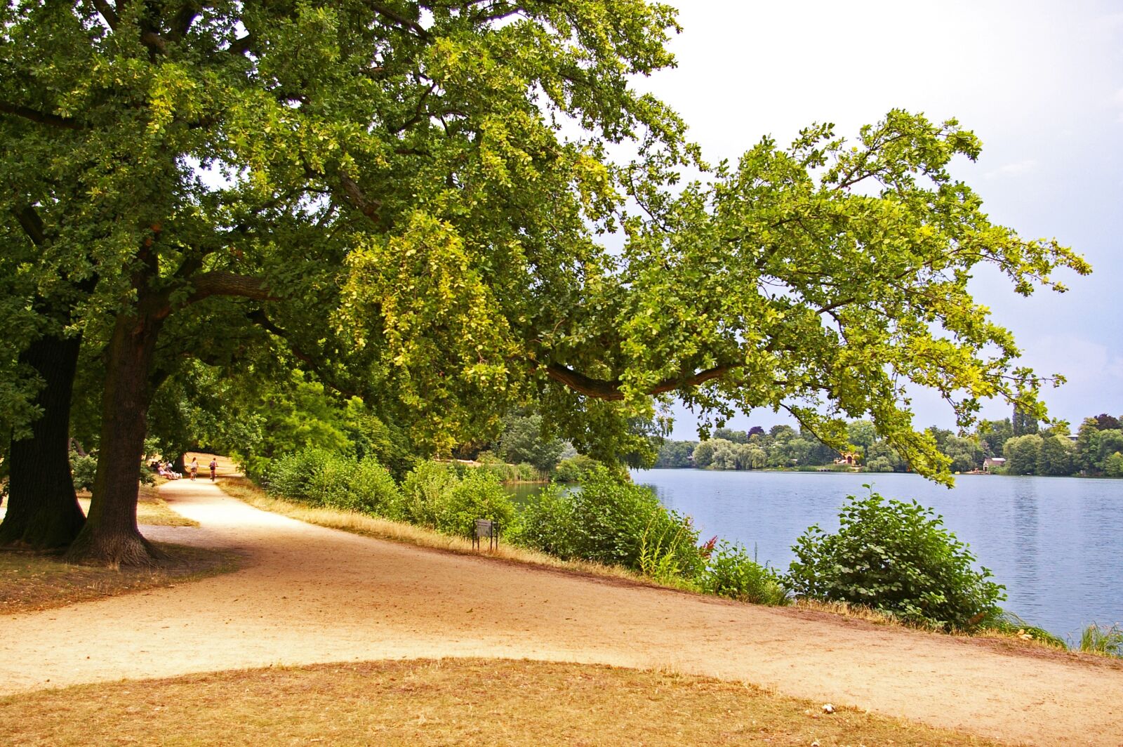 Pentax *ist DL2 sample photo. The holy lake, potsdam photography