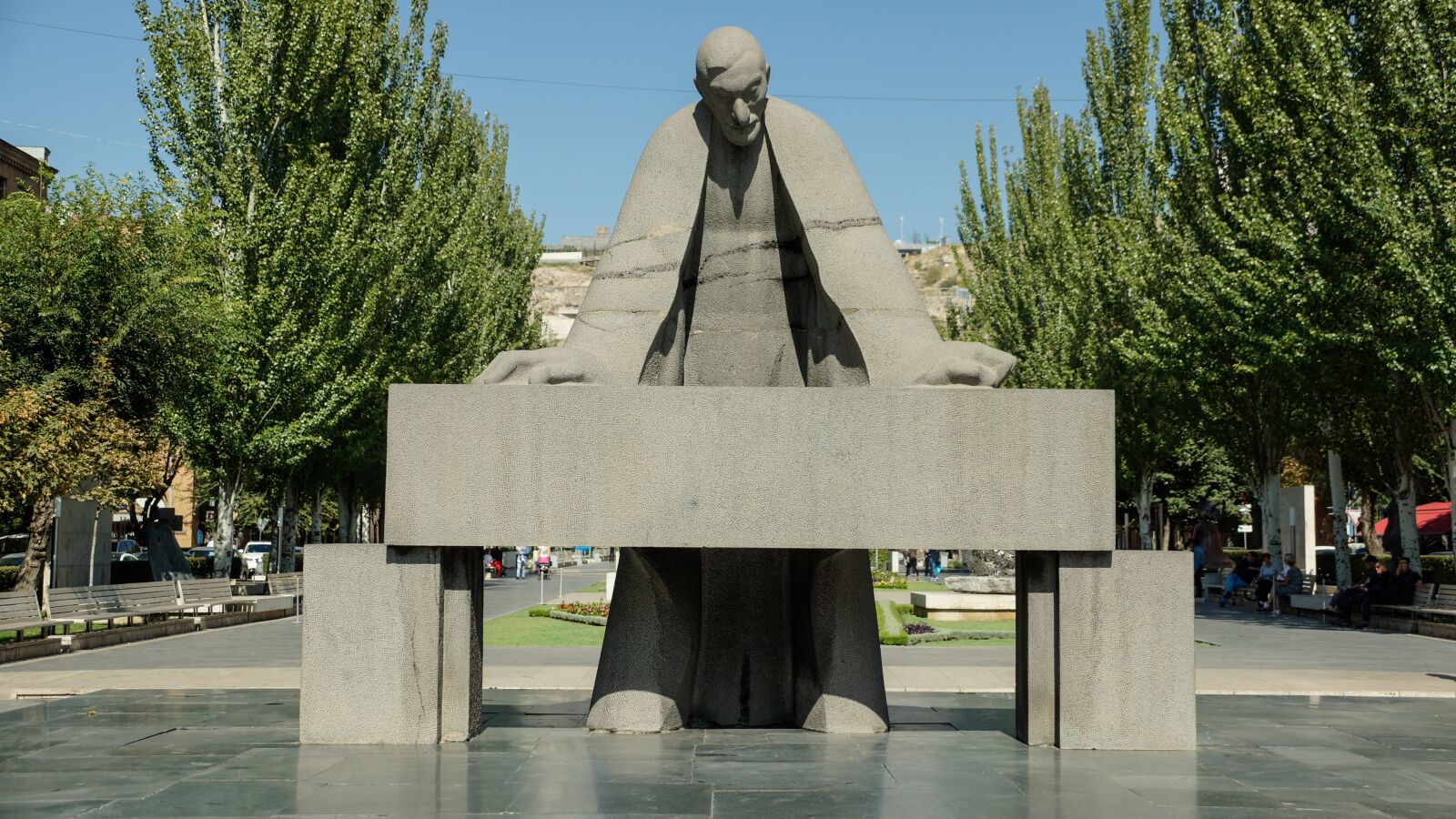 Sony DT 18-135mm F3.5-5.6 SAM sample photo. Statue, monument, sculpture photography