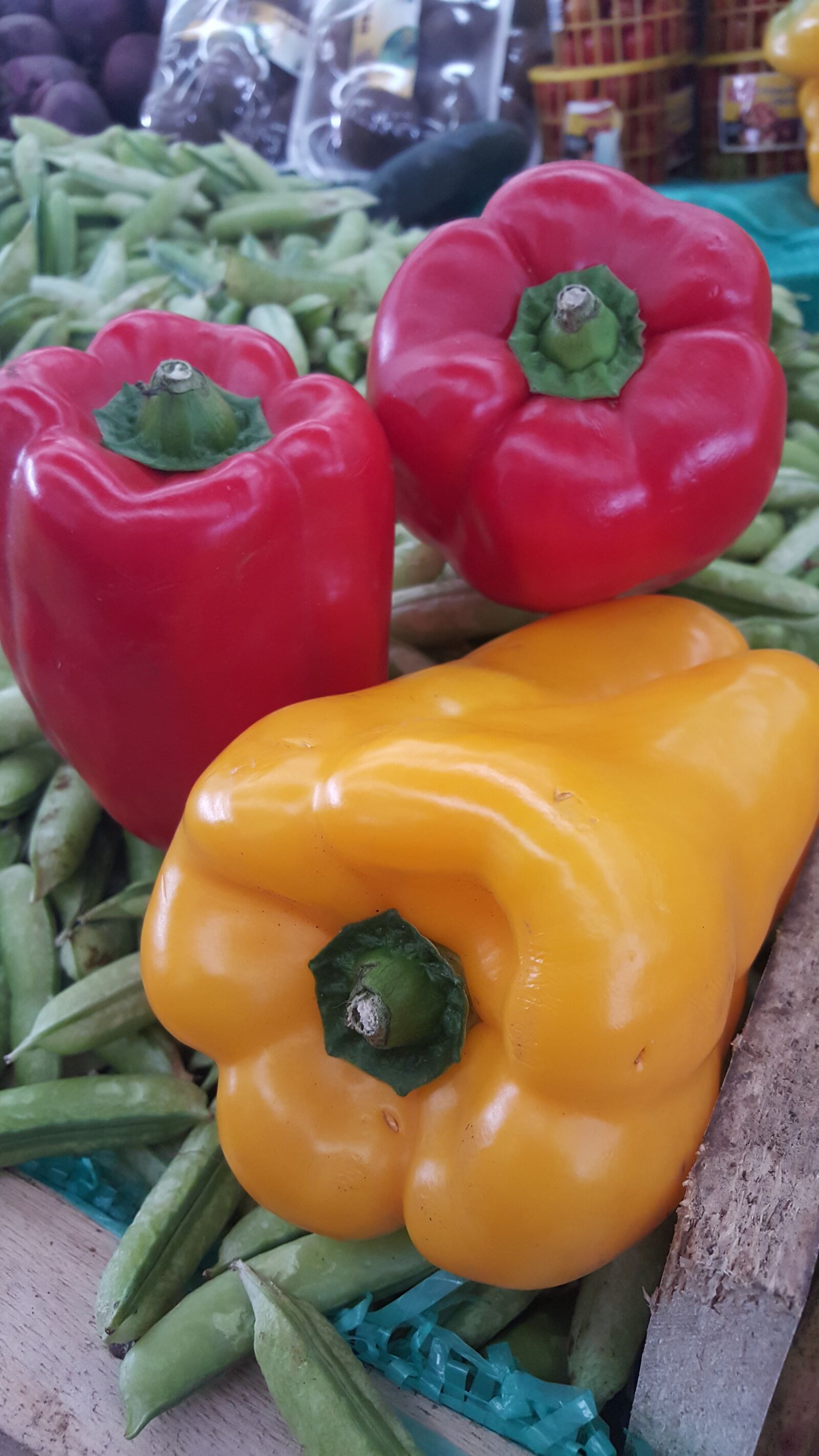 Samsung GALAXY S6 edge sample photo. Paprika, tomatoes, yellow photography